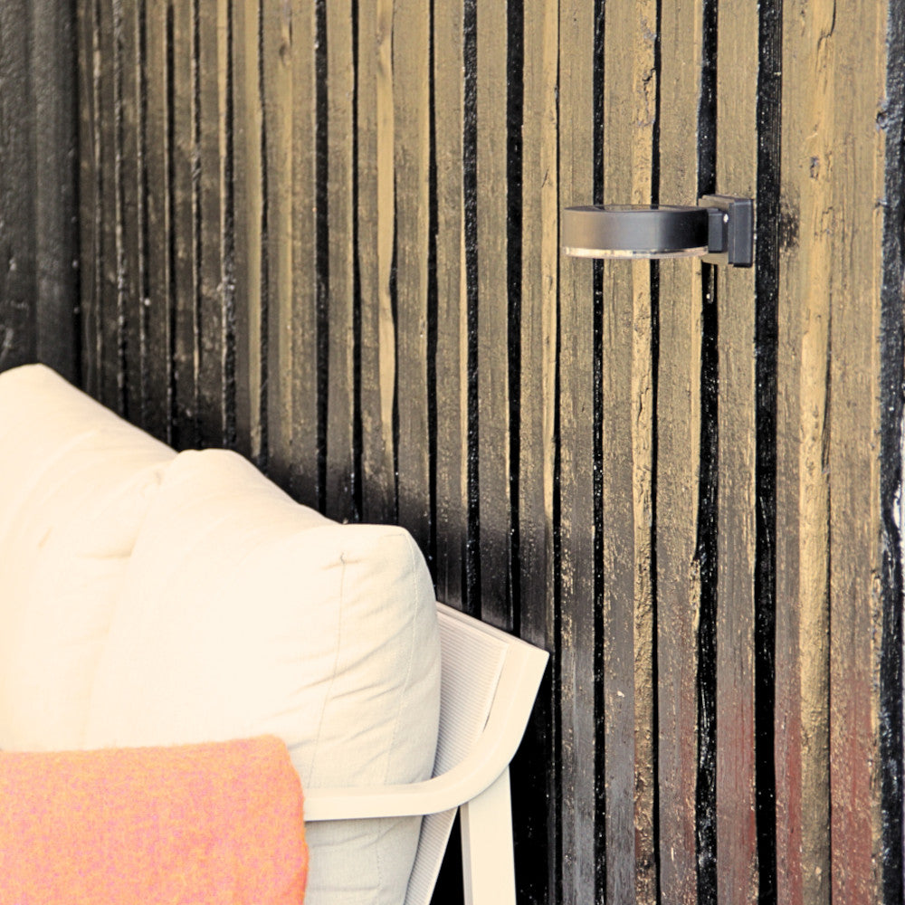 Birk - Elegant udendørs væglampe