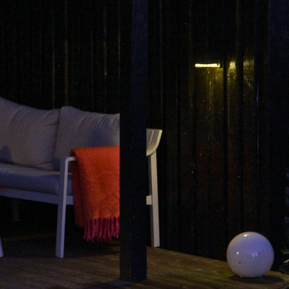 Birk - Elegant udendørs væglampe