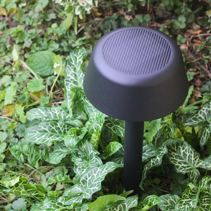 Skær – Solcelle havelampe i nordisk design